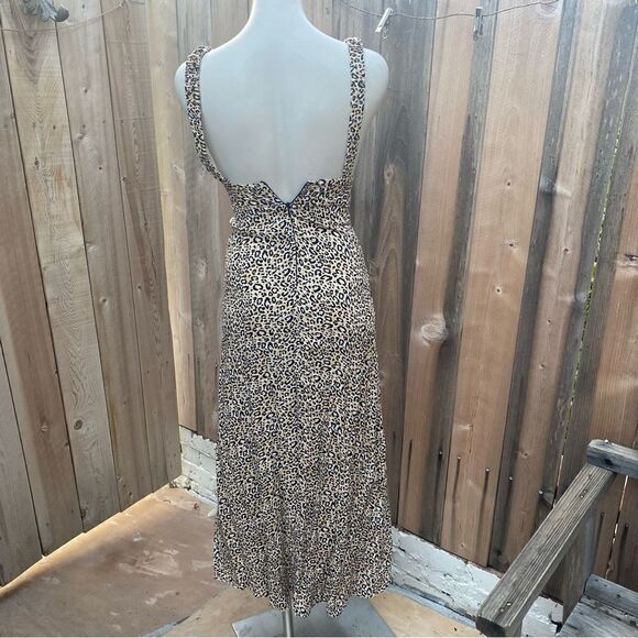 ASOS DESIGN plunge maxi dress in animal print size 0 - Picture 14 of 14